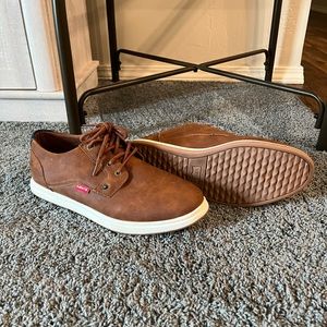 Men’s Levi’s Shoes